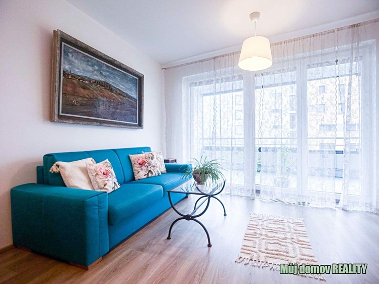 Pronájem bytu 2+kk 56 m² (Jednopodlažní) - foto 3