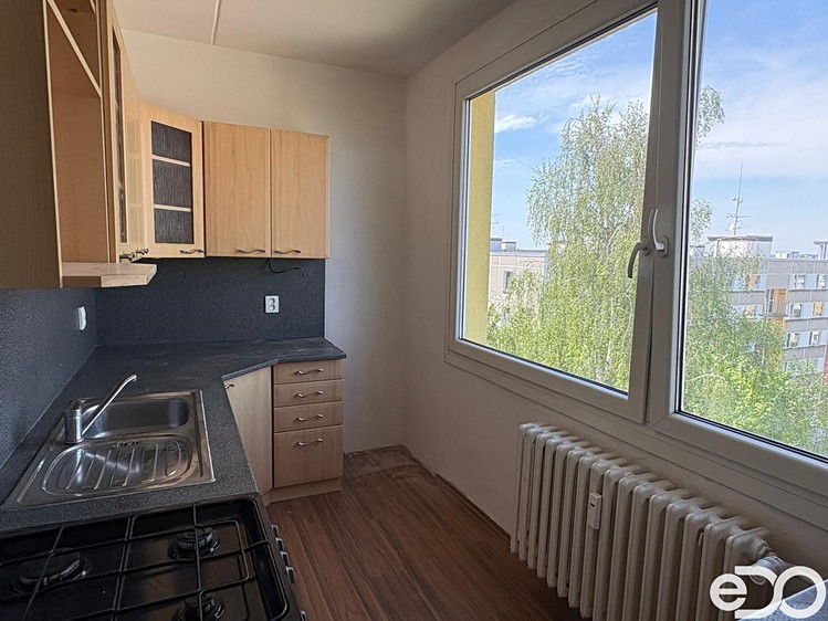 Pronájem bytu 2+1 51 m² - foto 2