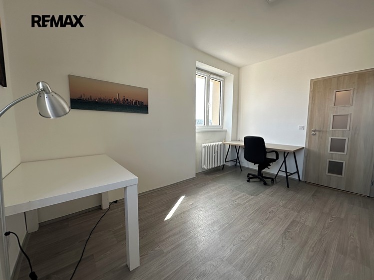 Pronájem bytu 3+kk 61 m² - foto 4