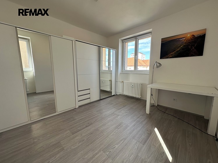 Pronájem bytu 3+kk 61 m² - foto 5