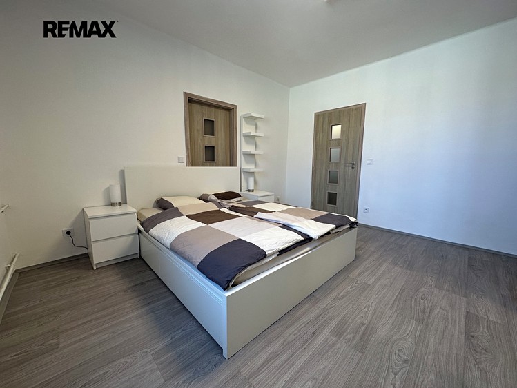 Pronájem bytu 3+kk 61 m² - foto 7