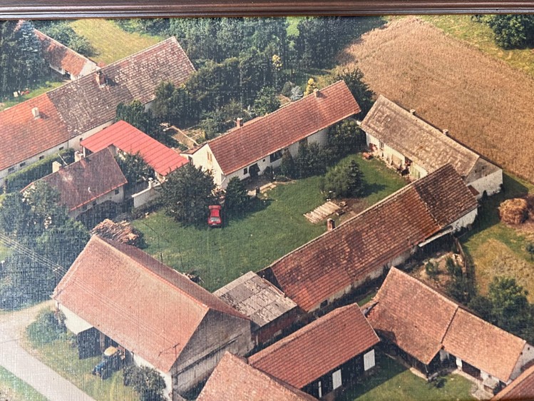 Prodej rodinného domu 633 m², pozemek 5 725 m² - foto 4