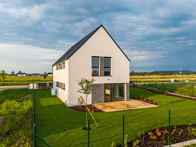 Prodej rodinného domu 176 m², pozemek 651 m² - foto 6