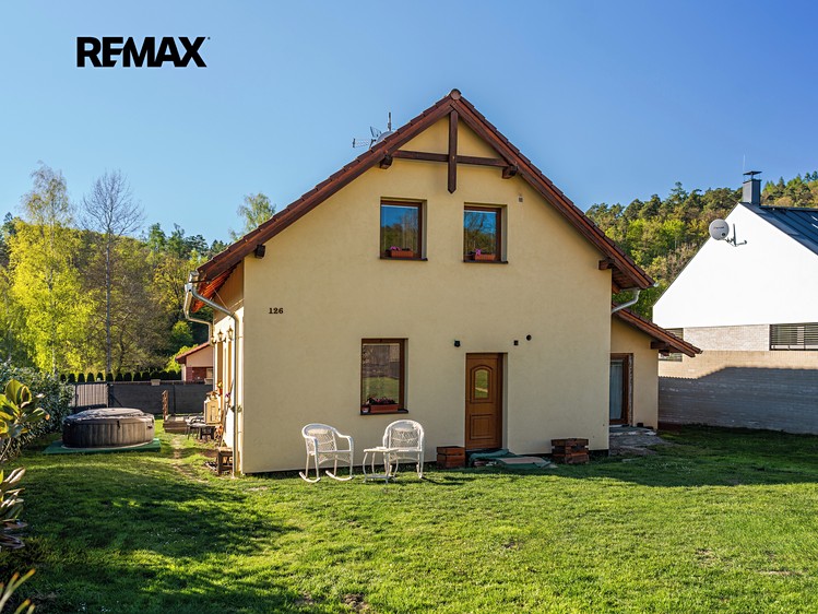 Prodej rodinného domu 108 m², pozemek 118 m² - foto 1