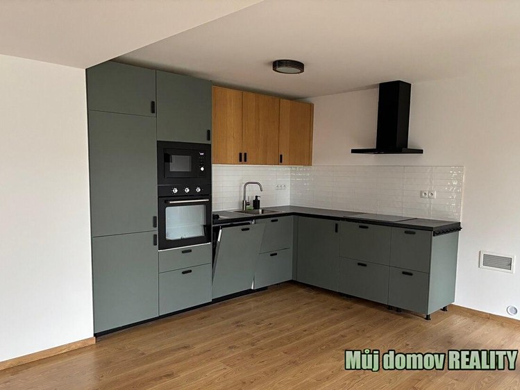 Pronájem rodinného domu 120 m², pozemek 500 m² - foto 1