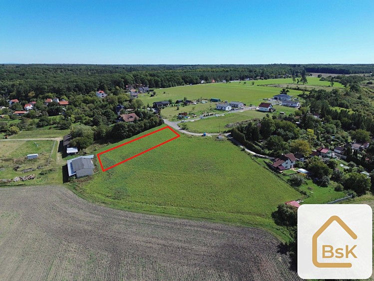 Prodej  stavebního pozemku 1 768 m² - foto 3
