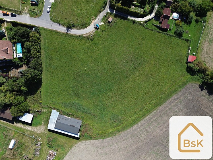 Prodej  stavebního pozemku 1 768 m² - foto 6