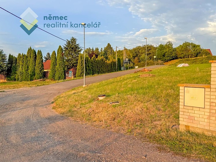 Prodej stavebního pozemku 913 m² - foto 5