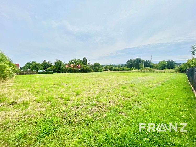 Prodej stavebního pozemku 947 m² - foto 8