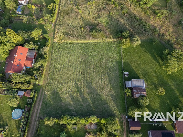 Prodej stavebního pozemku 1 904 m² - foto 6