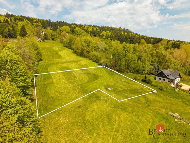 Prodej stavebního pozemku 2 523 m² - foto 1