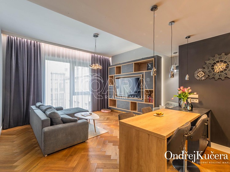 Prodej bytu 2+kk 59 m² (Jednopodlažní) - foto 1