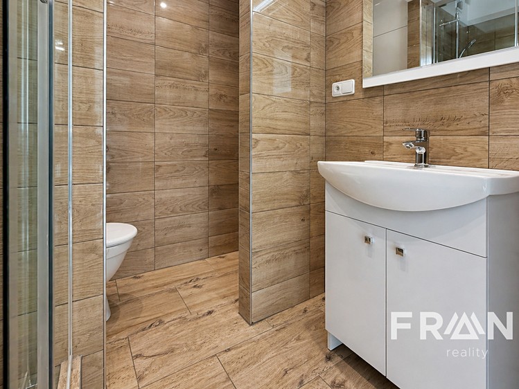 Pronájem bytu 1+1 37 m² (Jednopodlažní) - foto 2