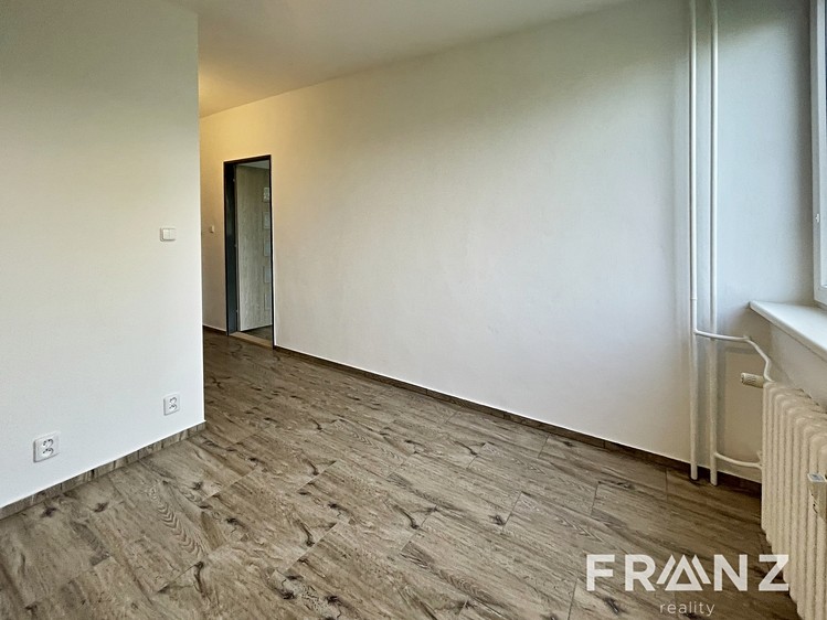 Pronájem bytu 1+1 37 m² (Jednopodlažní) - foto 7