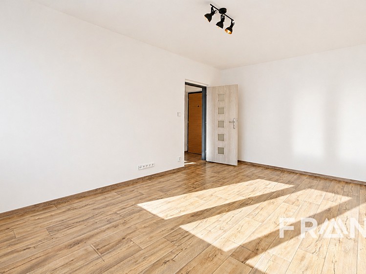 Pronájem bytu 1+1 37 m² (Jednopodlažní) - foto 5