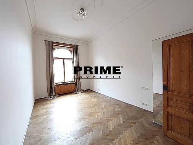 Pronájem bytu 6 pokojů a více 255 m² - foto 7