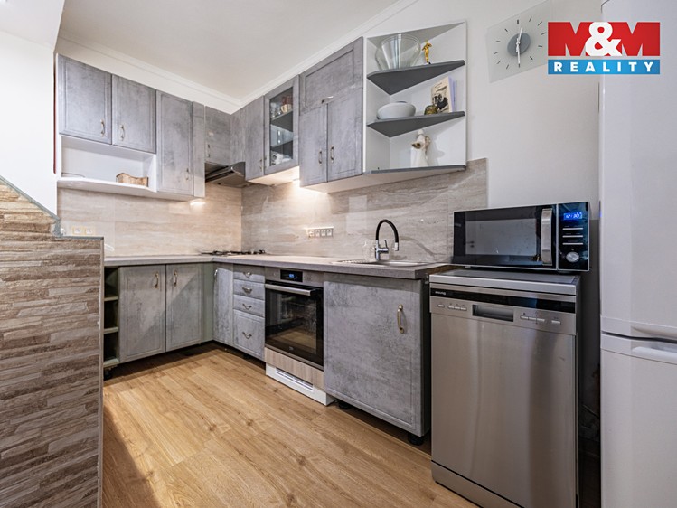 Prodej rodinného domu 135 m², pozemek 397 m² - foto 8