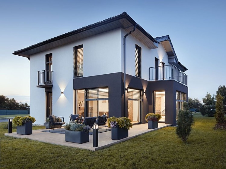 Prodej rodinného domu 200 m², pozemek 1 196 m² - foto 1