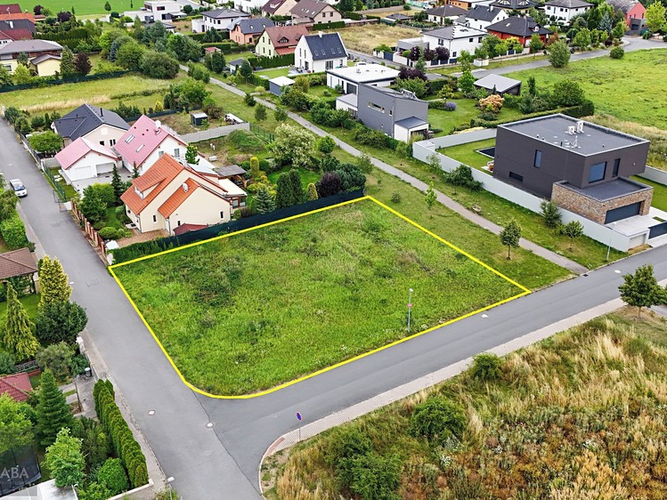 Prodej rodinného domu 200 m², pozemek 1 196 m² - foto 3