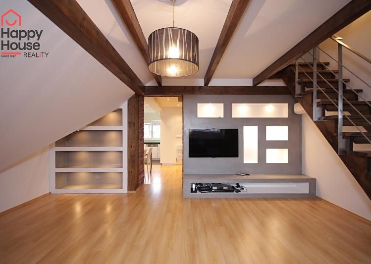 Pronájem bytu 4+1 118 m² (Mezonet) - foto 1
