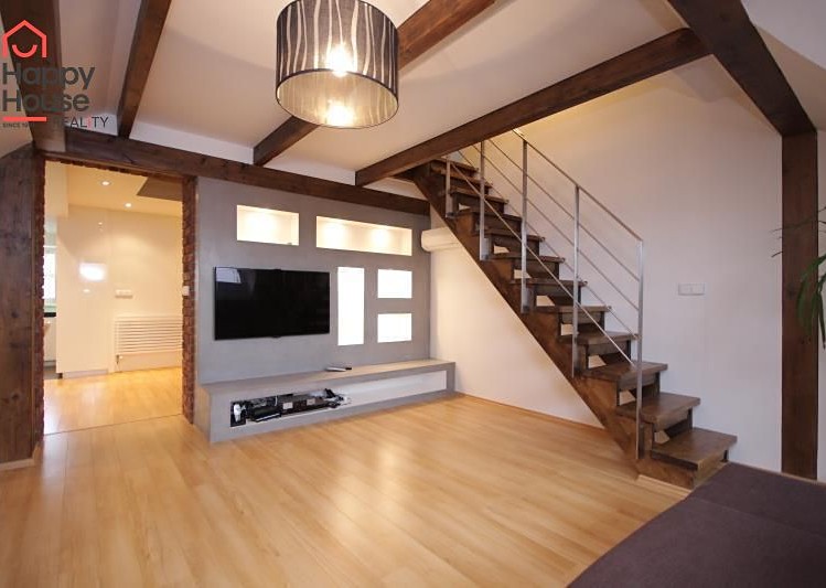 Pronájem bytu 4+1 118 m² (Mezonet) - foto 2