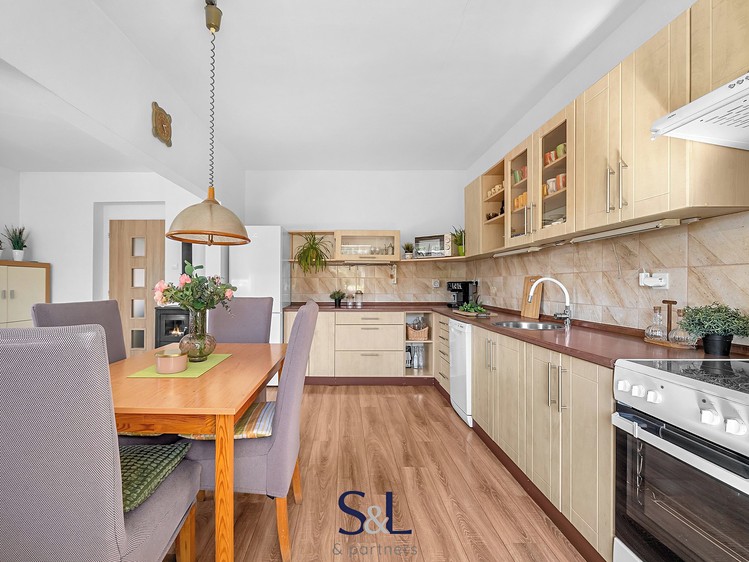 Prodej  rodinného domu 107 m², pozemek 1 375 m² - foto 5