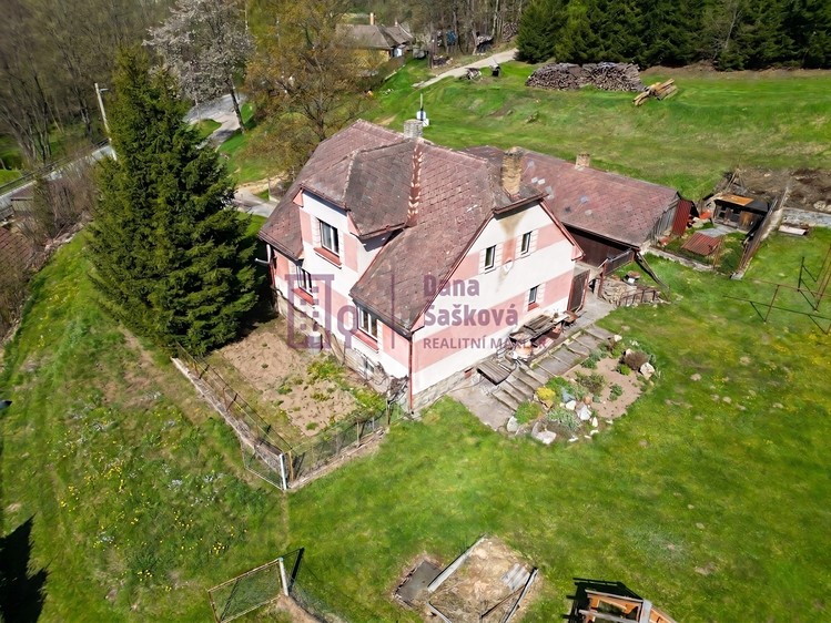 Prodej rodinného domu 220 m², pozemek 5 016 m² - foto 1
