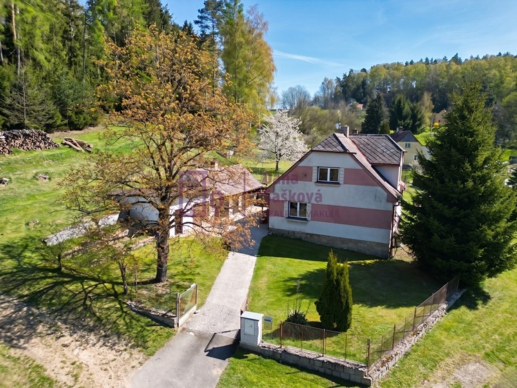 Prodej rodinného domu 220 m², pozemek 5 016 m² - foto 2