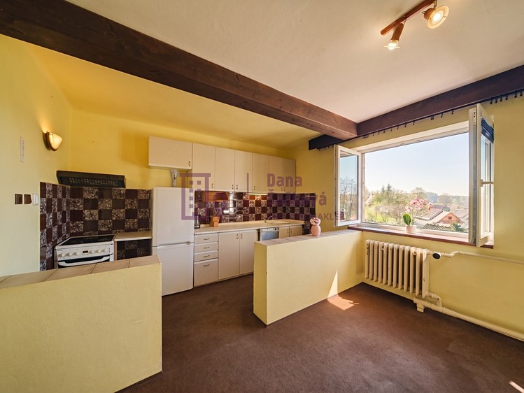 Prodej rodinného domu 220 m², pozemek 5 016 m² - foto 5