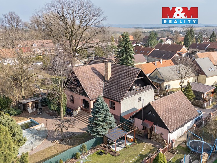 Prodej rodinného domu 300 m², pozemek 4 182 m² - foto 2