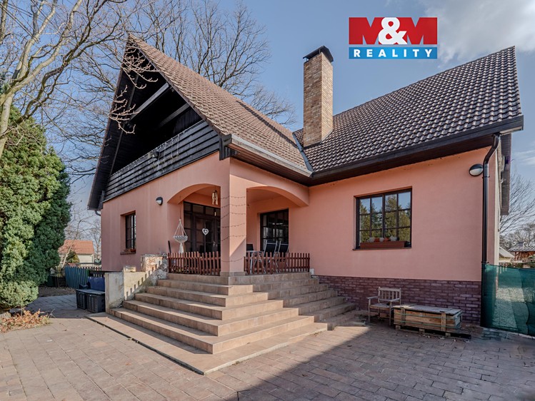 Prodej rodinného domu 300 m², pozemek 4 182 m² - foto 1