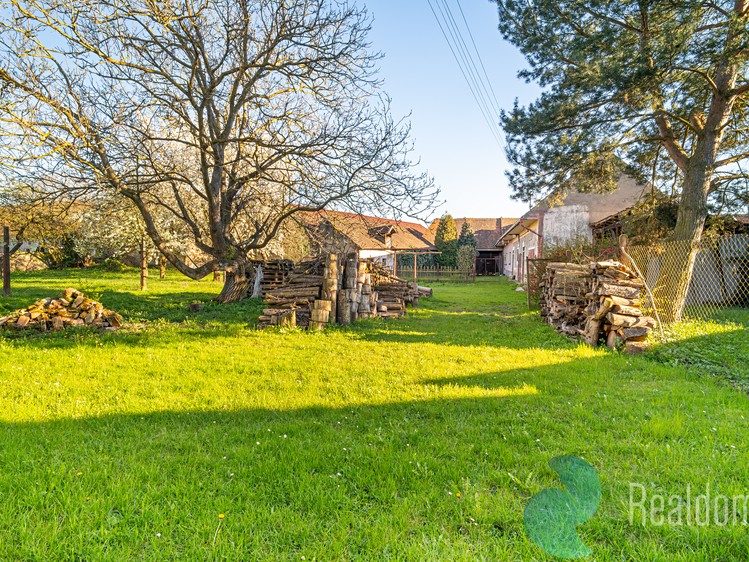 Prodej zemědělské usedlosti 232 m², pozemek 2 592 m² - foto 6