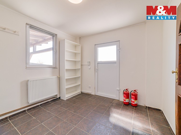 Prodej rodinného domu 193 m², pozemek 1 975 m² - foto 6