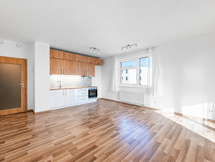Pronájem bytu 3+kk 70 m² (Jednopodlažní) - foto 1