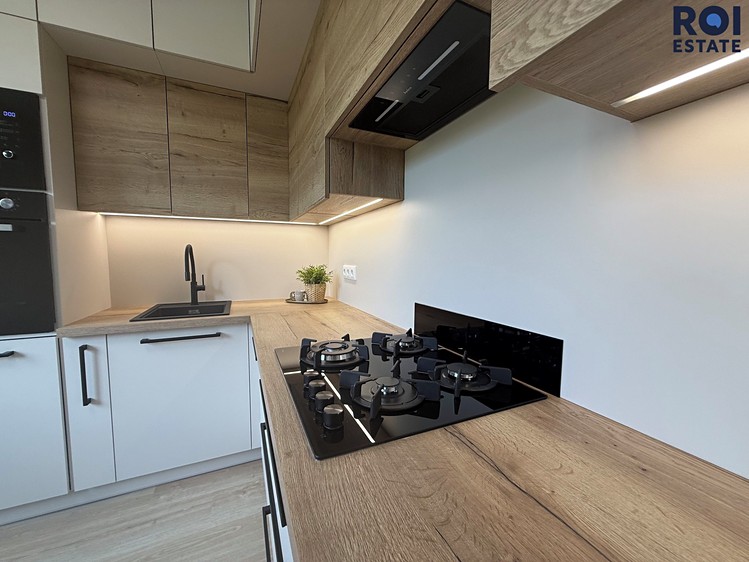 Pronájem bytu 3+1 75 m² - foto 8