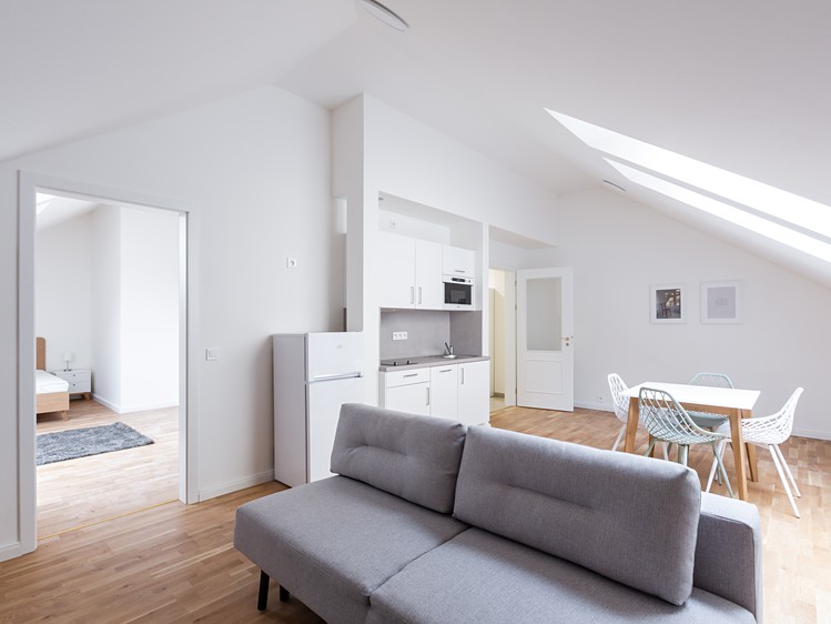 Prodej bytu 2+kk 70 m² (Podkrovní) - foto 1