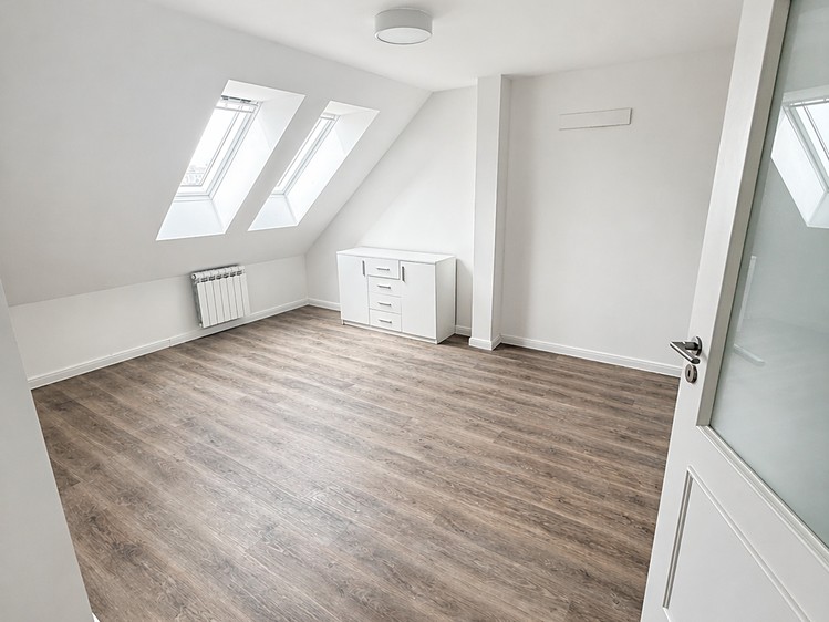 Prodej bytu 3+kk 76 m² (Podkrovní) - foto 3