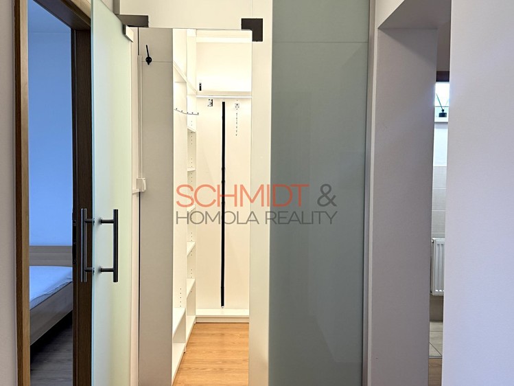 Pronájem bytu 2+kk 52 m² - foto 4