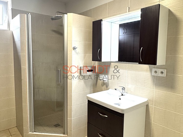 Pronájem bytu 2+kk 52 m² - foto 8