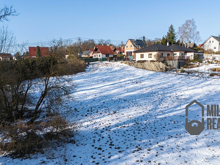 Prodej stavebního pozemku 967 m² - foto 5