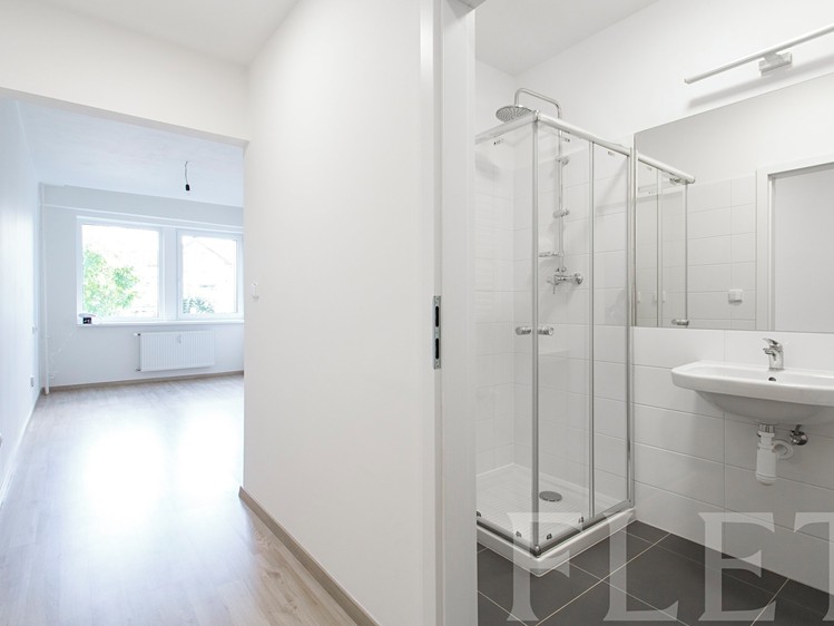 Prodej bytu 1+kk 23 m² (Jednopodlažní) - foto 1