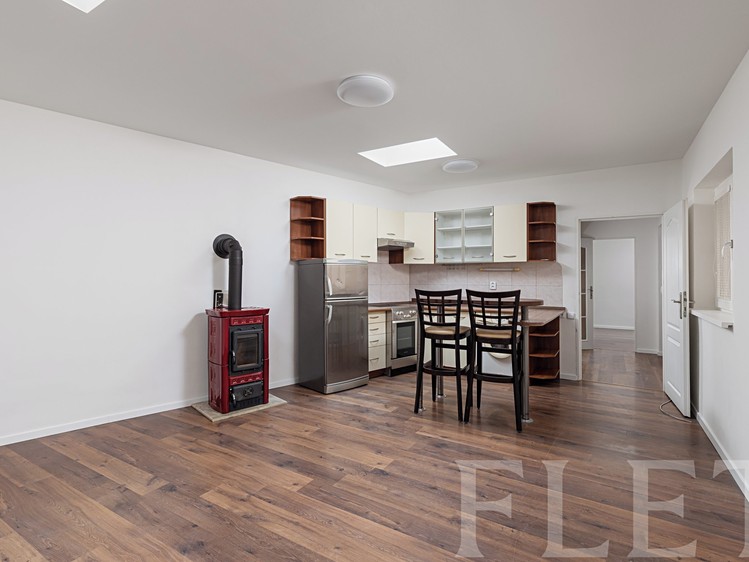 Prodej bytu 2+kk 39 m² (Jednopodlažní) - foto 1