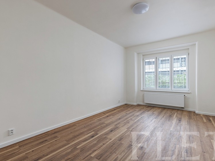 Prodej bytu 2+1 56 m² - foto 1