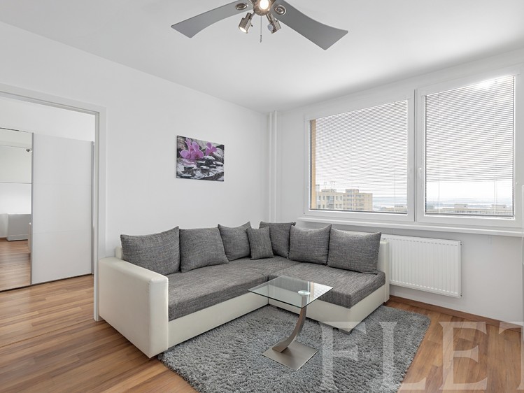 Prodej bytu 4+1 80 m² - foto 3