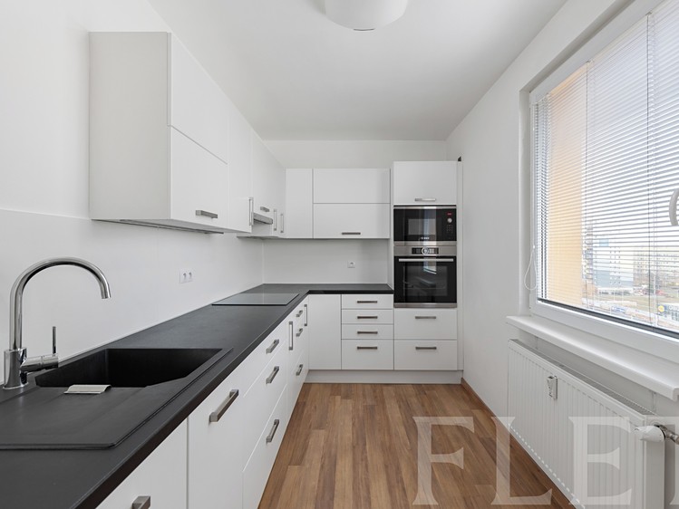 Prodej bytu 4+1 80 m² - foto 1
