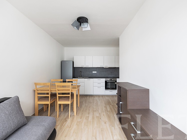 Prodej bytu 2+kk 51 m² (Jednopodlažní) - foto 2