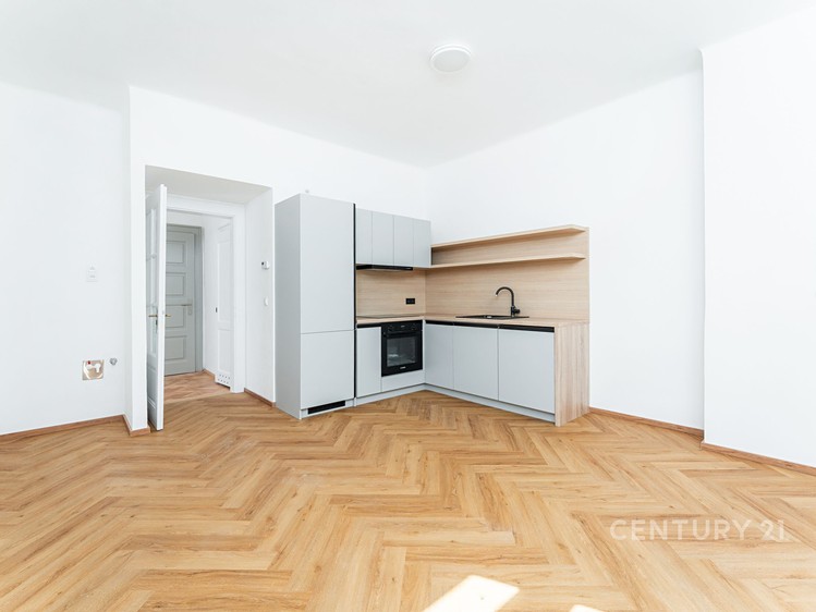 Prodej bytu 3+kk 75 m² - foto 1