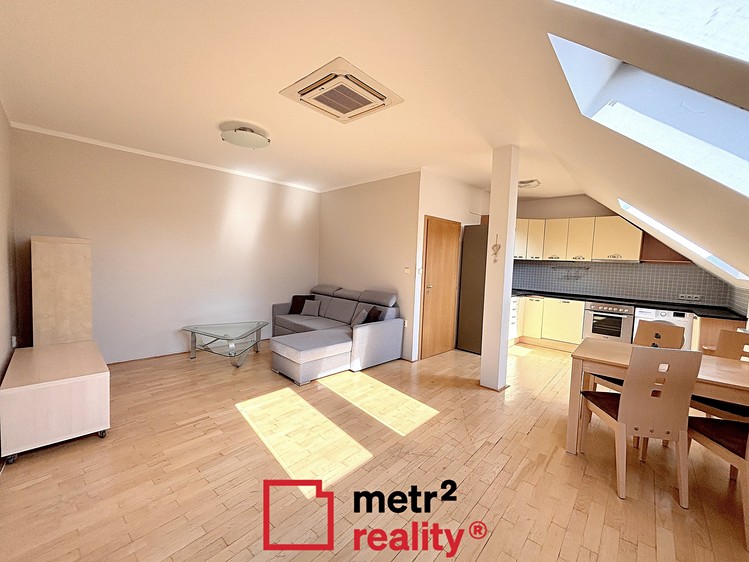 Prodej bytu 2+kk 57 m² - foto 2