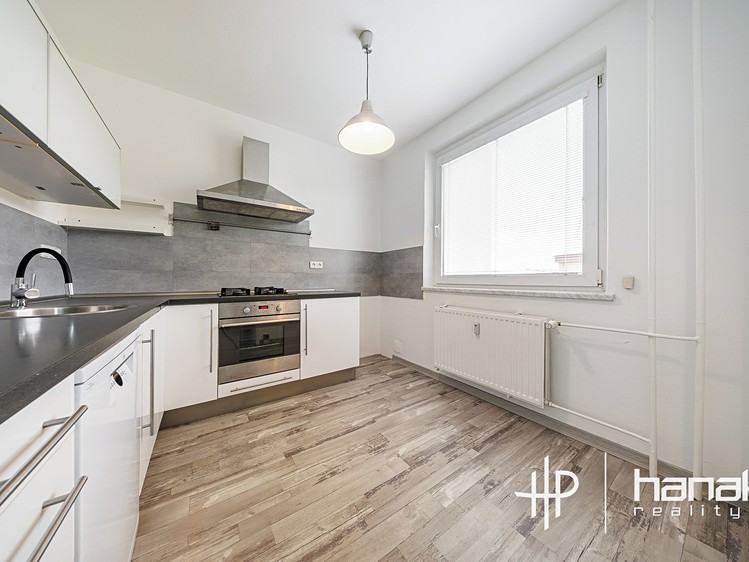 Prodej bytu 4+1 75 m² - foto 1