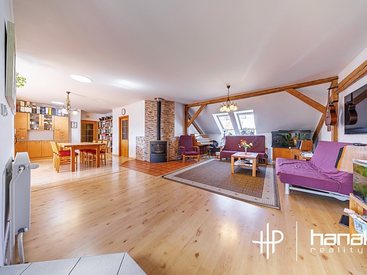 Prodej bytu 5+kk 159 m² (Podkrovní) - foto 3
